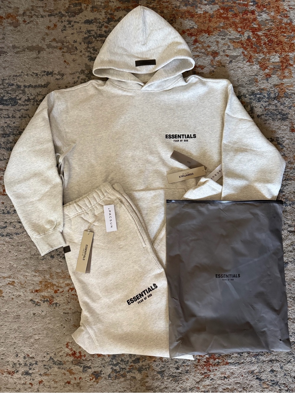 ESSENTIALS  Ligth OatSweatpants & Hoodie Set - Cream with Black Logo